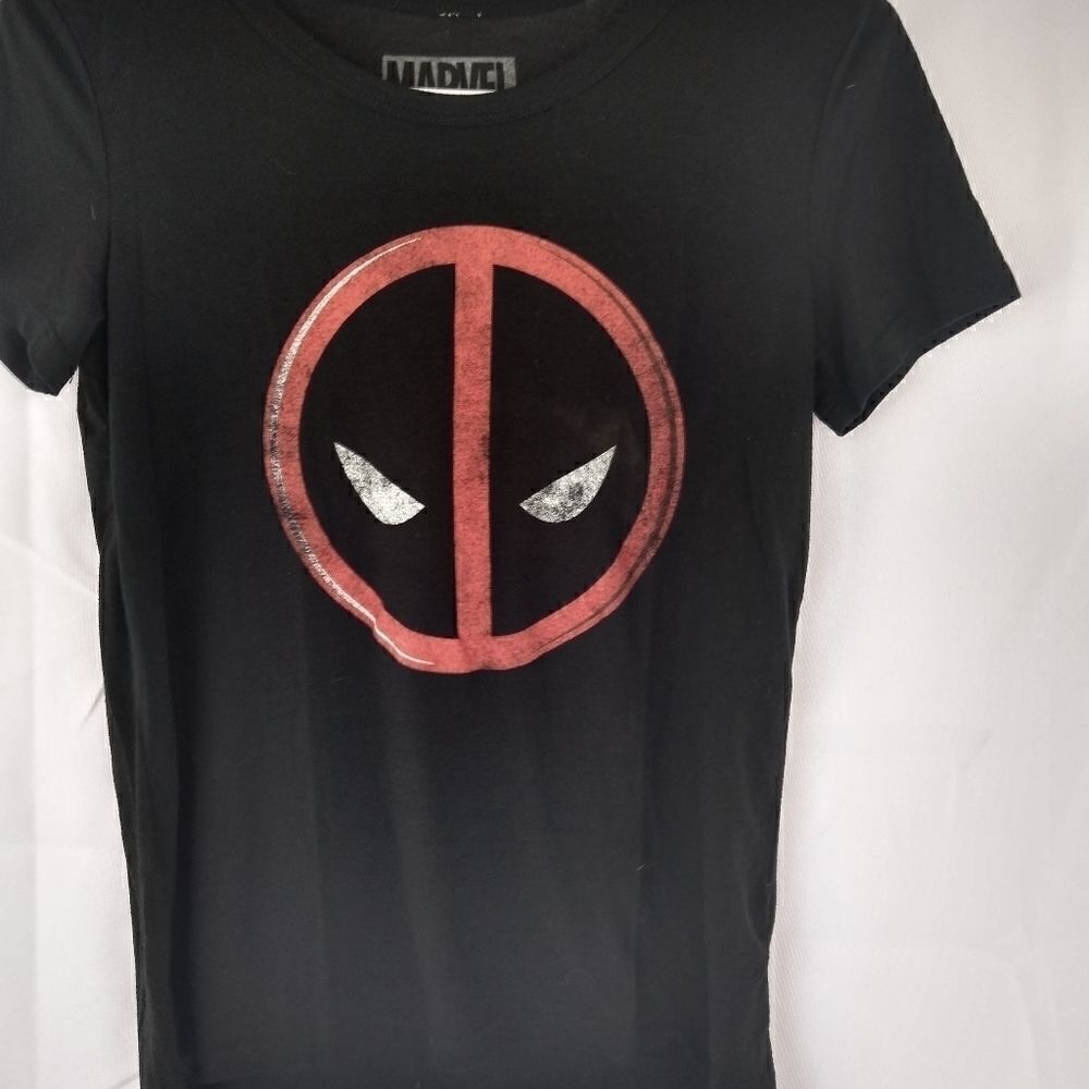 Deadpool tee  
